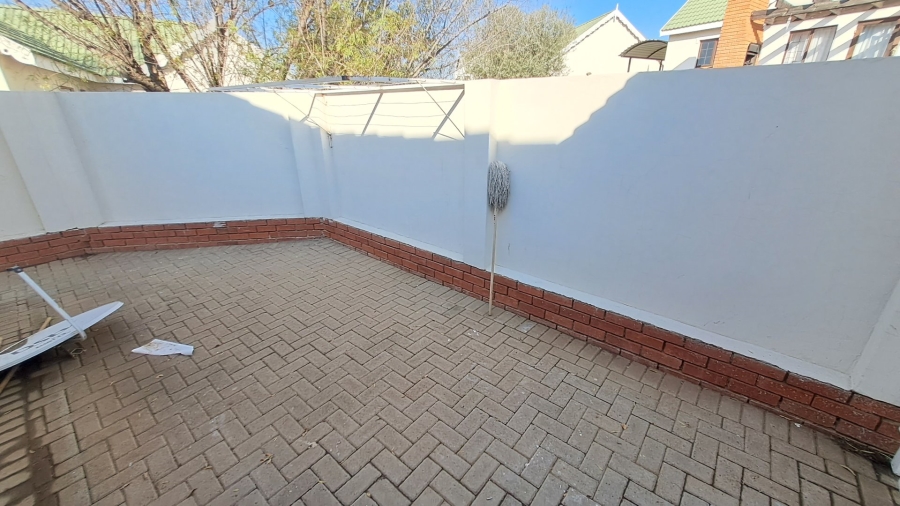 3 Bedroom Property for Sale in Hillside Free State